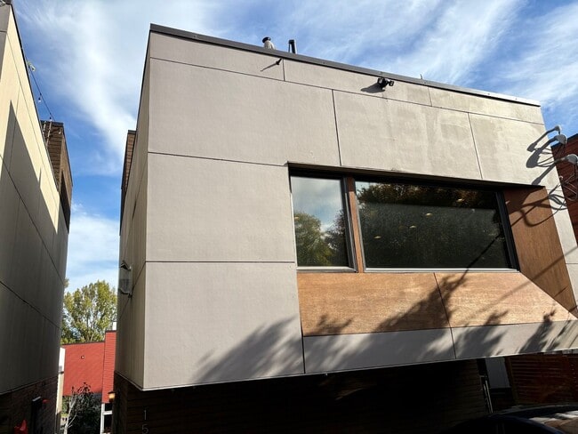 Photo - Beacon Hill Townhouse