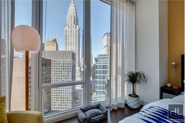 Photo - East 44th Street Unit 19M