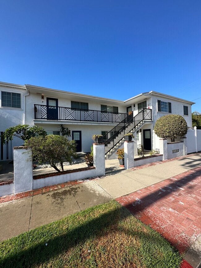 951 McCarthy Ct Unit 2