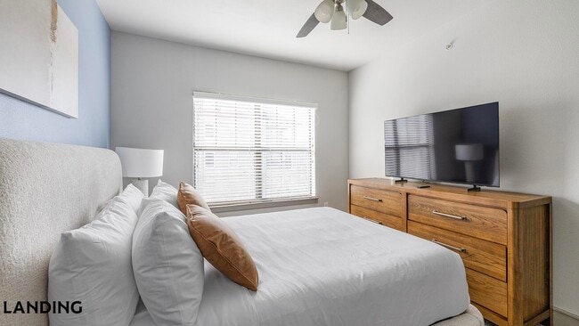 Photo - 4689 Mustang Pkwy Unidad 1304