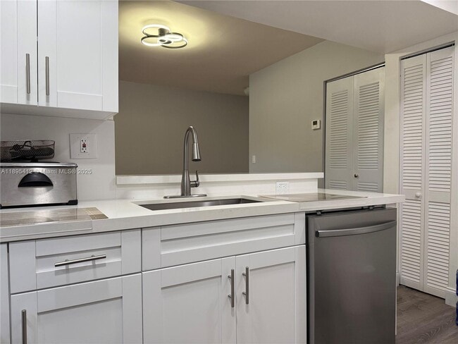 Photo - 9725 Fontainebleau Blvd Unidad A212
