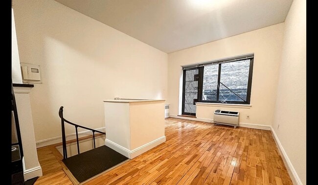 Photo - 1661 York Ave Unidad 1L