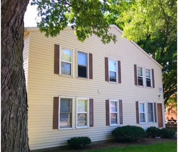 Primary Photo - 99 E Cherry St