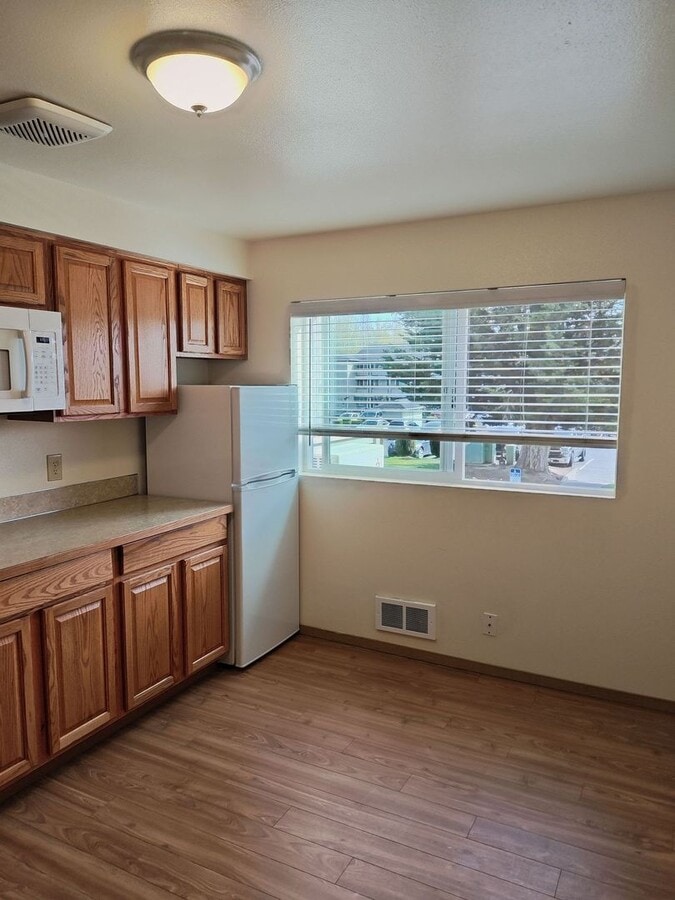 Studio! - Studio! Unit 215B