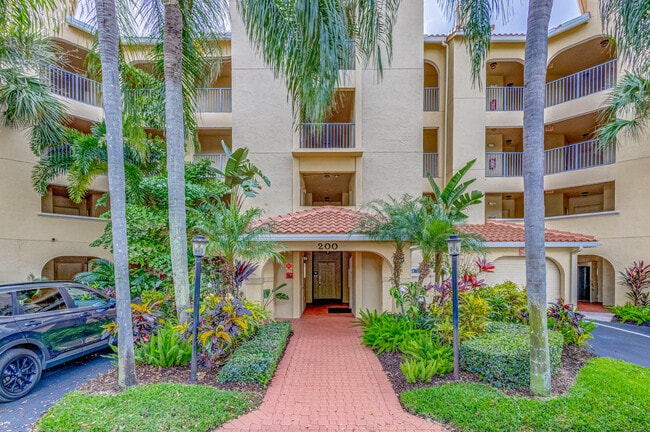 Photo - 200 Uno Lago Dr Unit 105