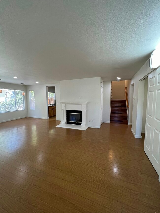 Photo - 388 Meadowhaven Way