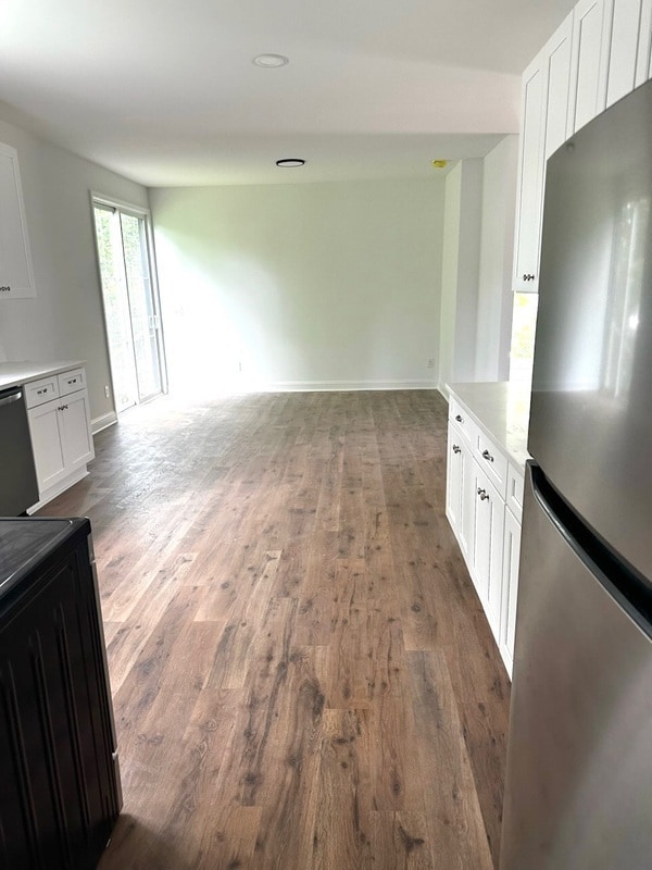 Photo - 427 Lakeland St