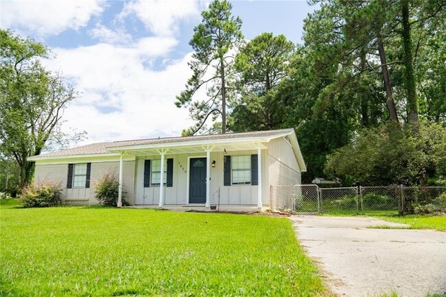 Photo - 1850 Panorama Blvd W