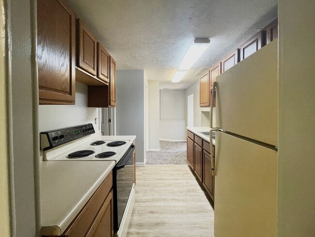 Building Photo - Yorktown School District Unit 9012