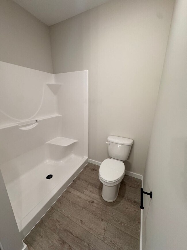 Photo - 1072 Emilee Ct