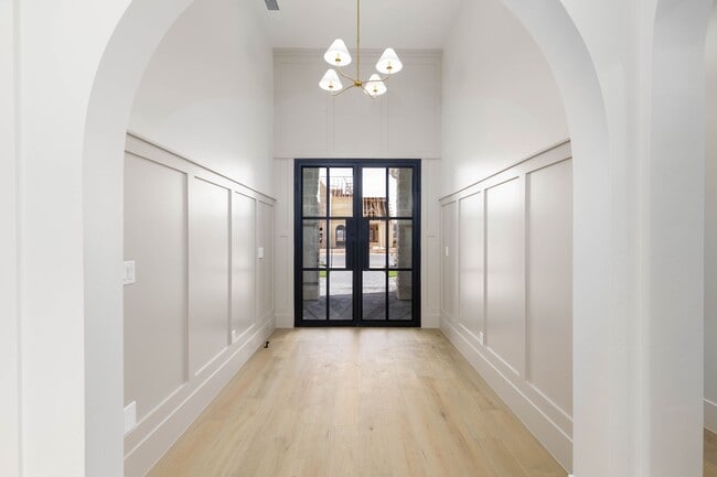 Photo - Beautiful single story with 4 bedrooms close to Crimson High School