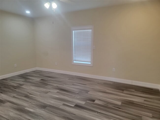 Photo - 2250 Rd 5732