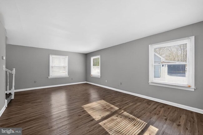 Photo - 17 Bonnie Ln