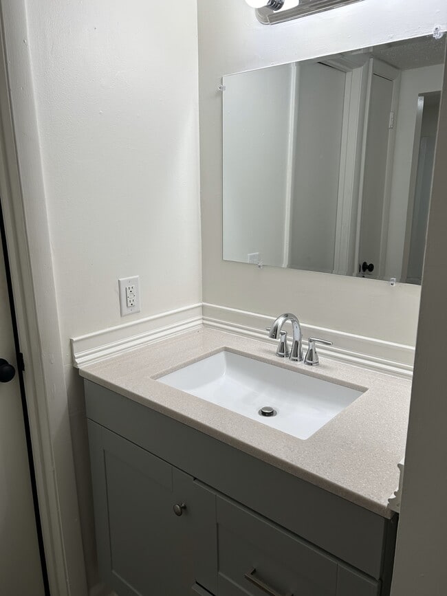 Hillview Terrace Apartments