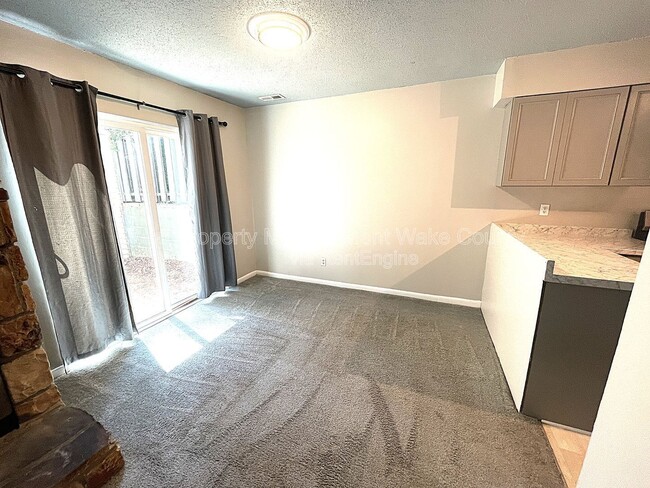 Photo - 4702 Walden Pond Dr Unit Apt D