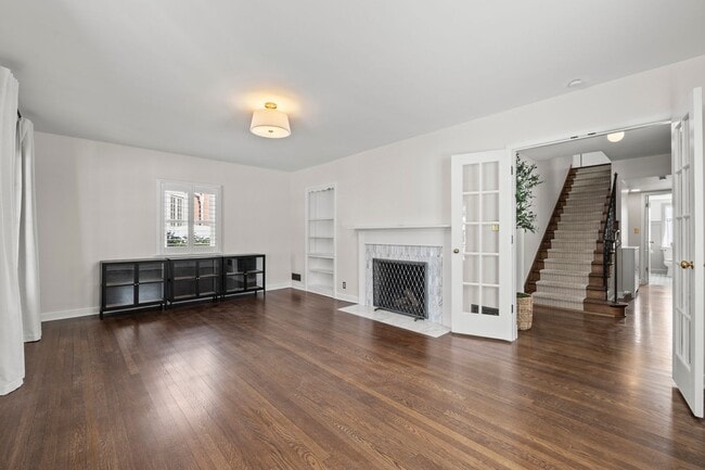 Photo - Beautiful Arlington Home South of Lane