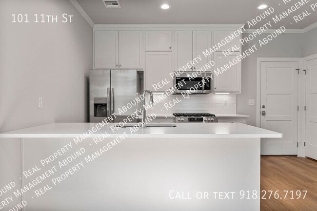 Photo - 101 E 11th St S