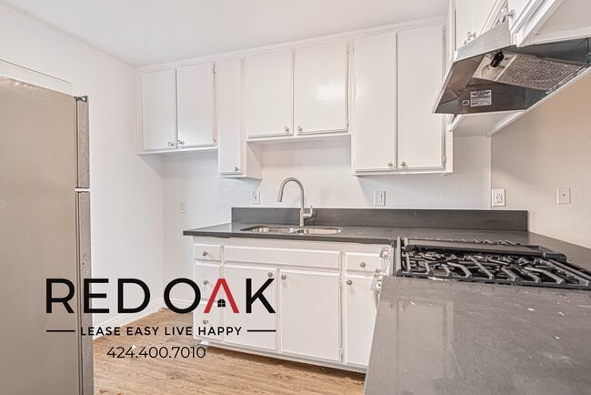 Photo - 8614 Woodley Ave Unidad 202