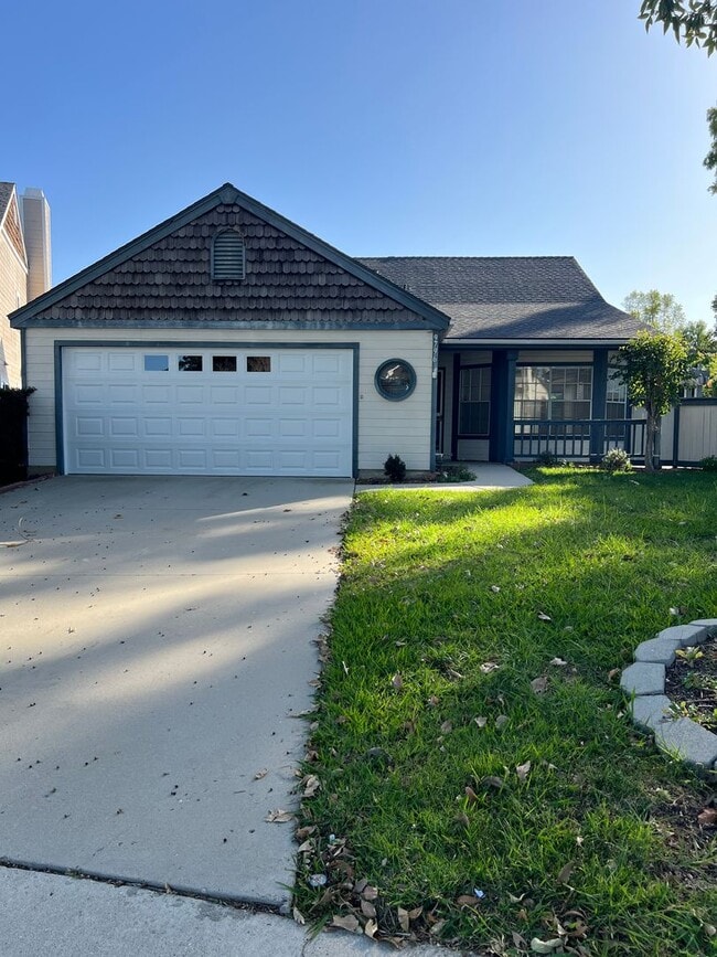 Building Photo - Home For Rent 3 Bedrooms and 2 full Bathrooms