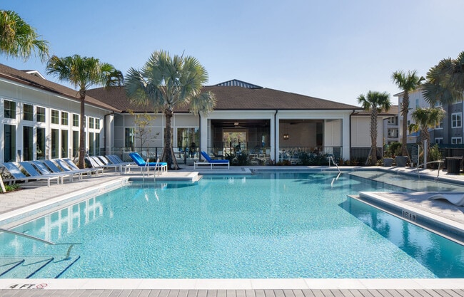 Photo - Aventon Lake Conway