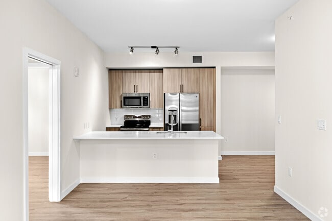 2BR, 2BA - 908SF - Kitchen
