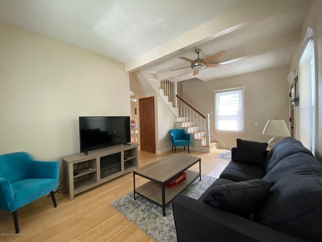 Photo - 1213 4th Ave