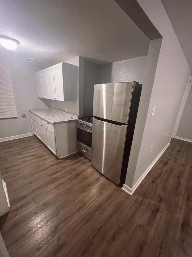 Photo - 117 N 60th St