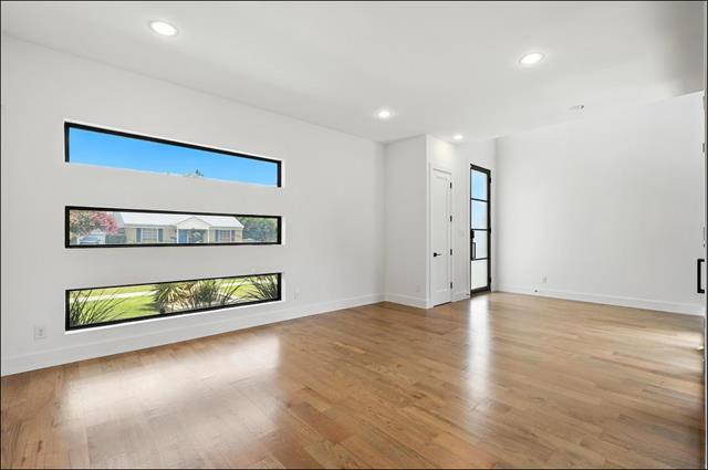 Photo - 3523 N Versailles Ave