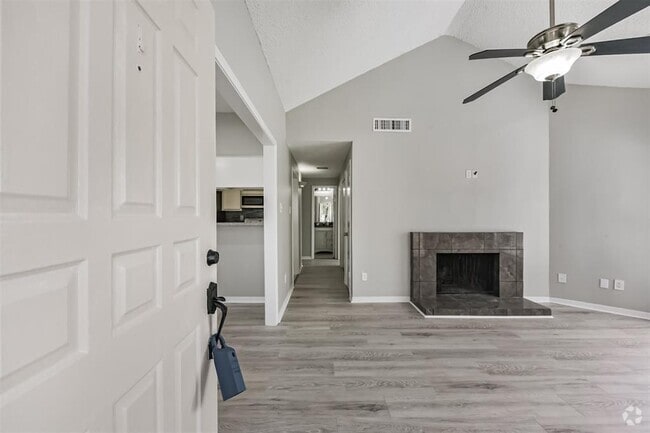 Building Photo - 10122 Waterstone Dr Rental