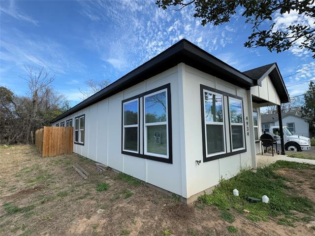 Photo - 4934 Echo Ave