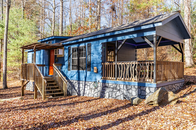 Building Photo - 31 Cabin Row Rental