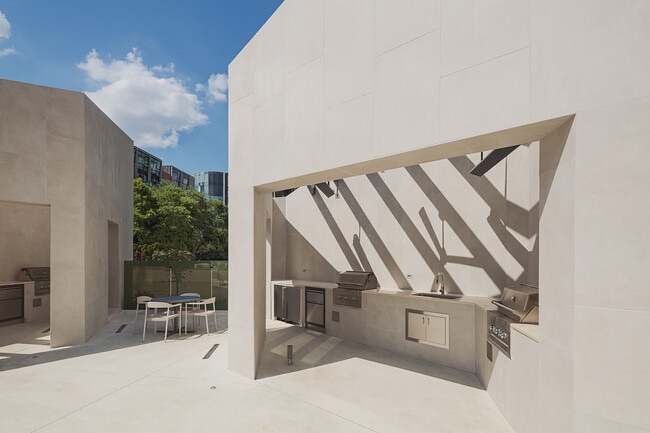 Cove Outdoor Kitchen