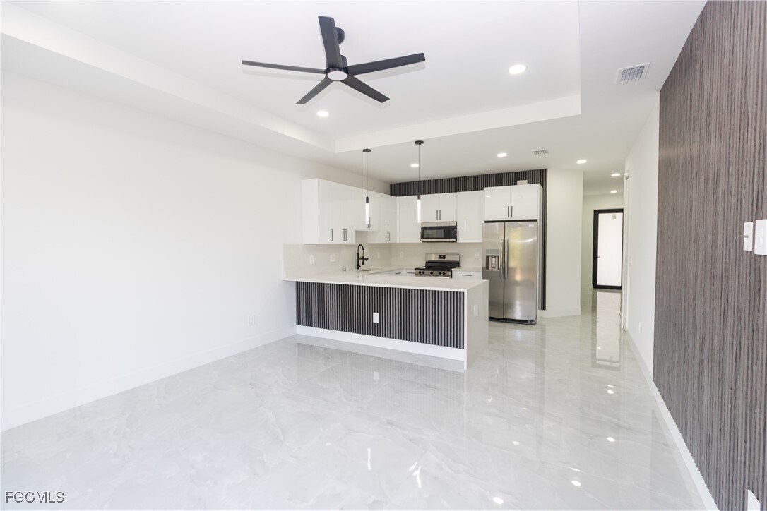 Photo - 847 Duplex St E