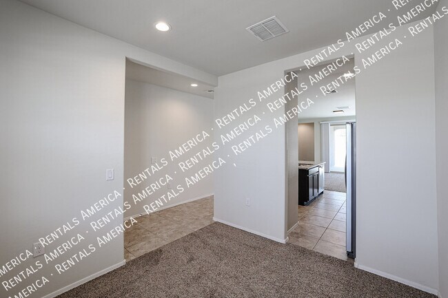 30706 W Indianola Ave