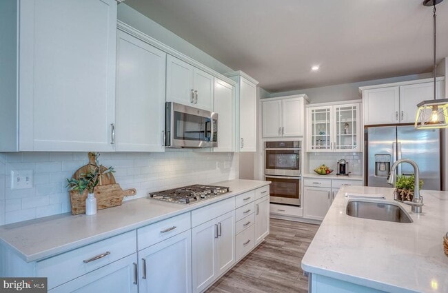 33163 Oyster Cove Dr
