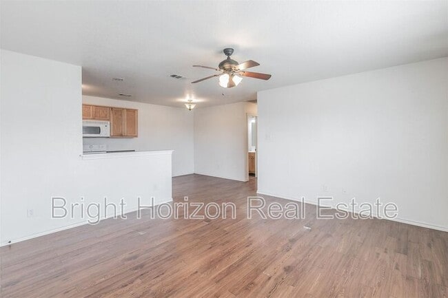 Photo - 8117 Doreen Ave