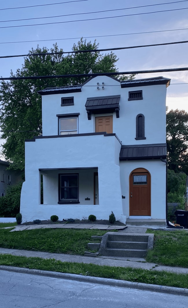 2546 Duck Creek Rd Apartments For Rent in Cincinnati, OH