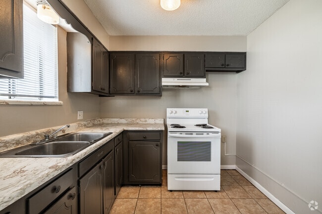 3BR, 2BA - 1178SF - Cocina