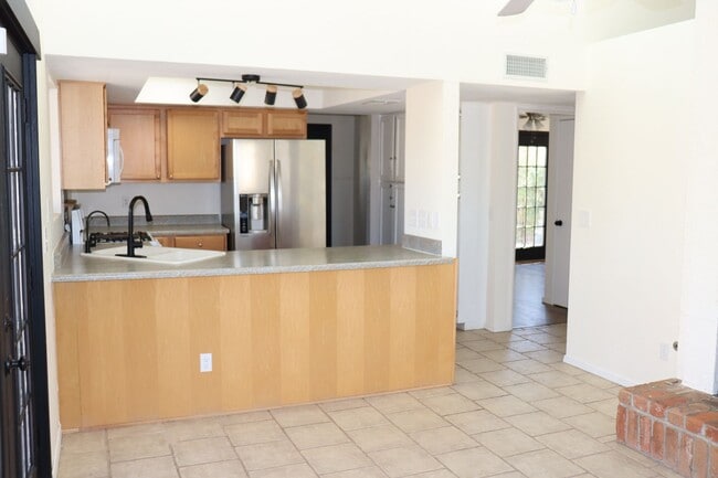 Photo - 5 Bedroom, 2 Bathroom