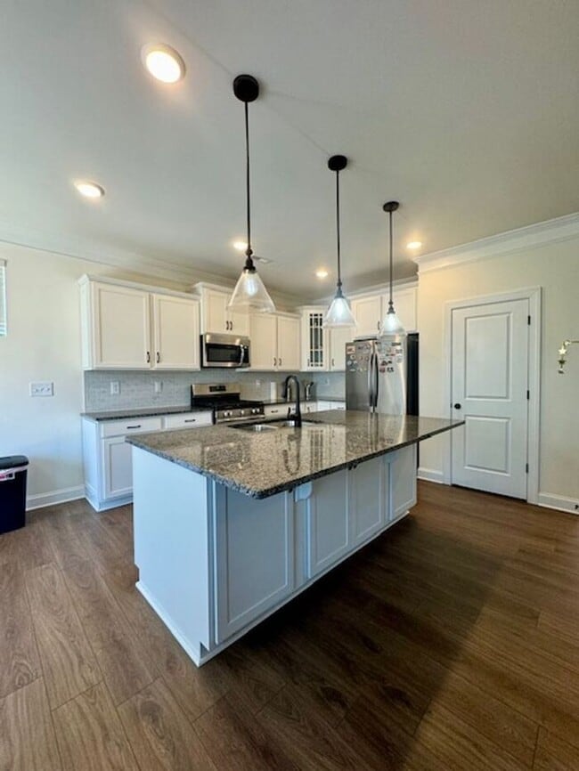 Photo - 5BR/4BA w/ Guest Suite + Loft in Hampton Woods