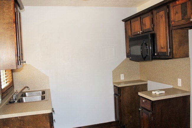 Photo - 1004 E Main St