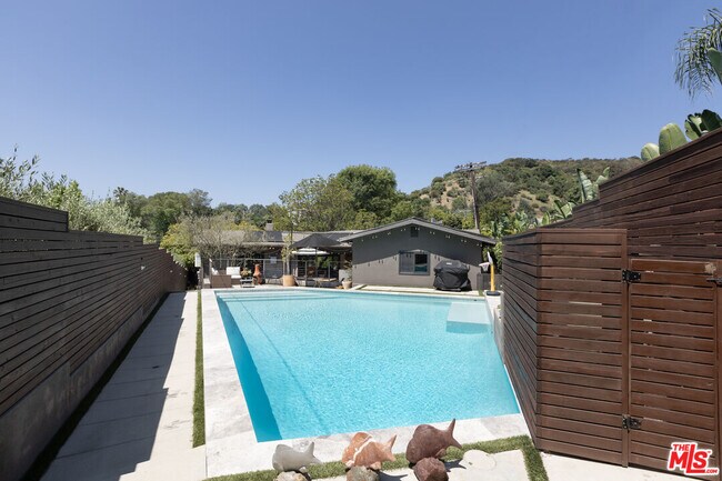 Photo - 2906 Nichols Canyon Rd