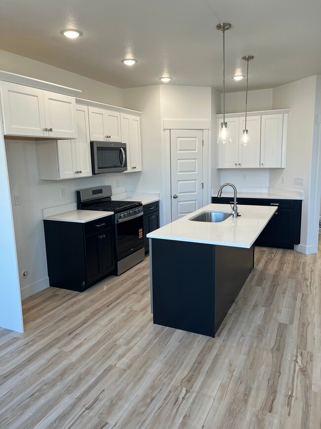 Photo - 1576 W Banner Dr