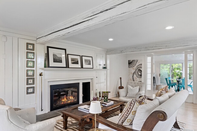 467 Laurel Rd