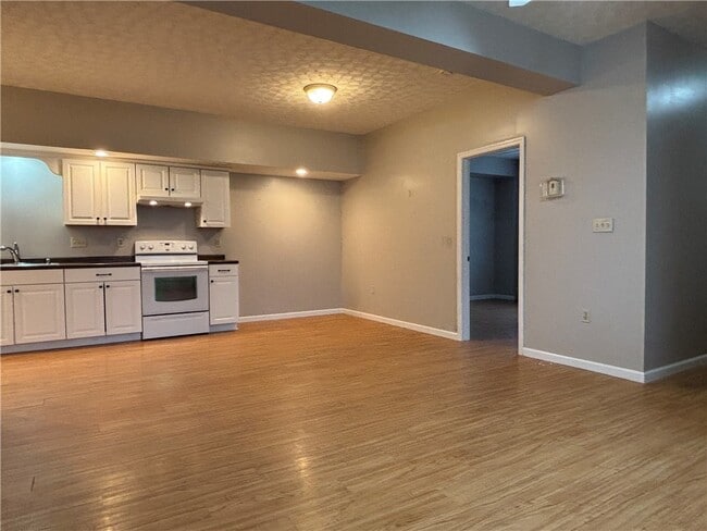 Photo - 16 Clifton St