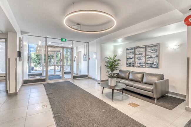 Photo - Capilano Tower