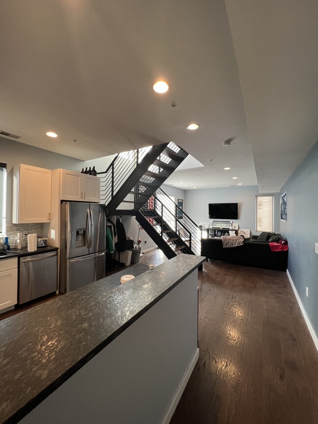 Planta principal - 227 W Thompson St Unidad D