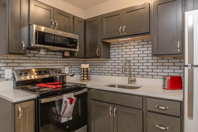 Photo - Sunrise Apartments