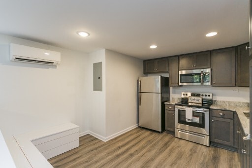 Photo - 101 Oak Ave Unit Apt B