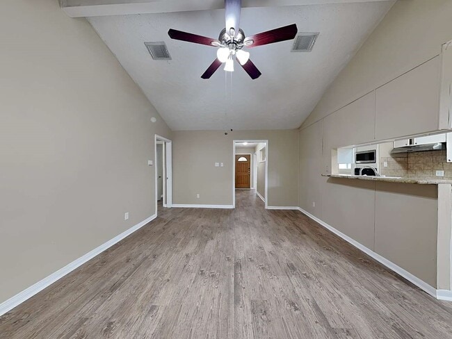 Photo - 801 Newport Blvd